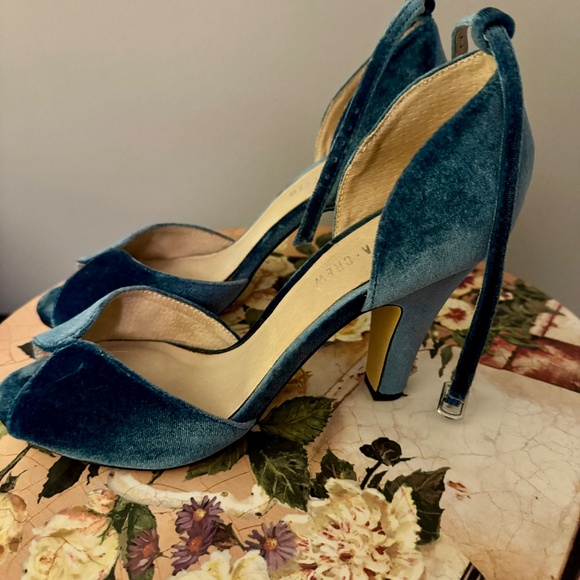 Chelsea Crew Lola Blue Velvet shoes  size 8 1/2 - Picture 8 of 9